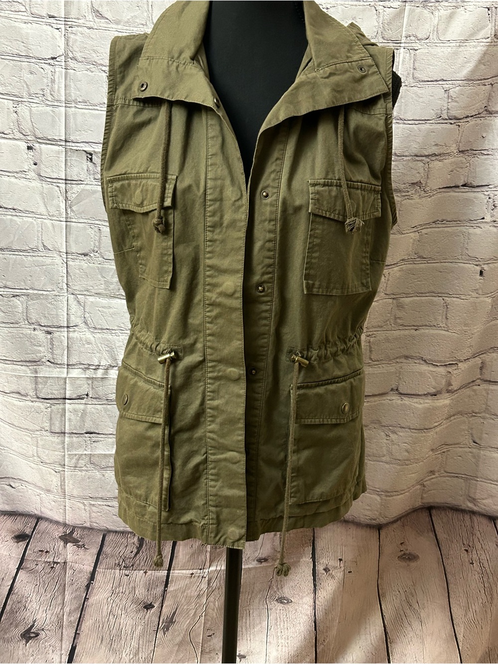 Love Tree Olive Utility Vest with Drawstring Waist